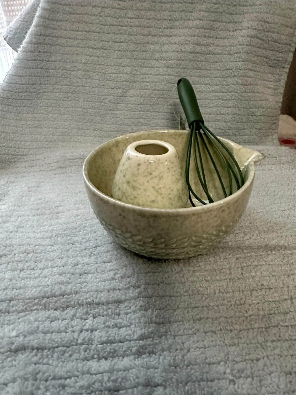 Ceramic Matcha Mixing Bowl with Whisk & Porcelain Spout - Sage Green NWT